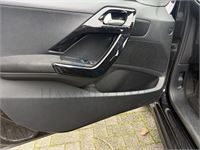 Peugeot 208 1.2i Puretech Active, 2015 – foto 8 – kavel bij Hammertime
