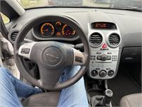 Opel Corsa 1.4i Black Edition, 2011 – foto 12 – kavel bij Hammertime