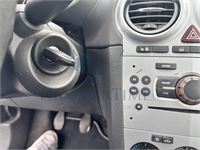 Opel Corsa 1.2i Essentia, 2010 – foto 16 – kavel bij Hammertime