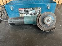 Makita 9565h Haakse Slijper – foto 3 – kavel bij Hammertime