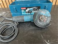 Makita 9558hnr Haakse Slijper – foto 3 – kavel bij Hammertime
