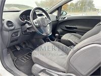 Opel Corsa 1.2i Essentia, 2010 – foto 10 – kavel bij Hammertime