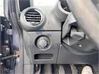 Opel Corsa 1.2i Essentia, 2009 – foto 18 – kavel bij Hammertime