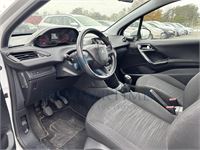 Peugeot 208 1.4i Access, 2012 – foto 11 – kavel bij Hammertime