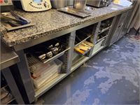 1 Rvs Werktafel Met Marmeren Blad – foto 3 – kavel bij Hammertime