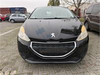Peugeot 208 1.2i Puretech Active, 2015 – foto 2 – kavel bij Hammertime