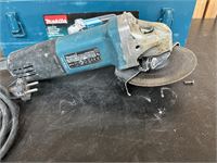Makita 9558hnr Haakse Slijper – foto 2 – kavel bij Hammertime