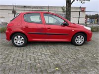 Peugeot 206+ 1.1i Trendy, 2009 – foto 4 – kavel bij Hammertime
