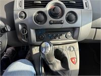 Renault Scenic Ii Phase 1.5 Dci Latitude, 2008 – foto 18 – kavel bij Hammertime
