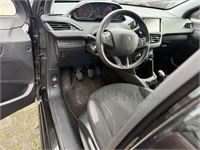 Peugeot 208 1.2i Puretech Active, 2015 – foto 9 – kavel bij Hammertime