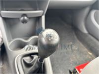 Peugeot 107 1.0i Trendy, 2010 – foto 17 – kavel bij Hammertime