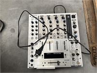 2 Controllers Showtec/denon – foto 5 – kavel bij Hammertime