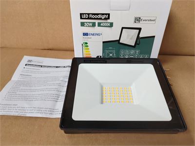 10x Eversteel Led Breedstraler 30 Watt – kavel bij Hammertime