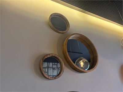 1 Lot Decoratieve Ronde Spiegels "hout" – kavel bij Hammertime