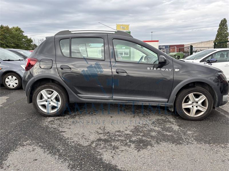 Dacia Sandero Stepway 0.9 Tce Stepway Plus, 2015 – foto 5 – kavel bij Hammertime