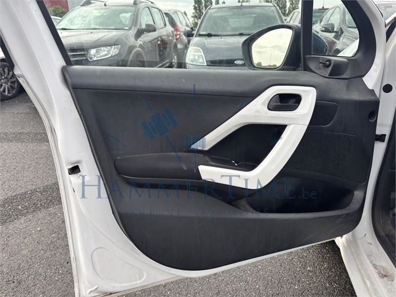 Peugeot 208 1.2i Puretech Like, 2017 – foto 10 – kavel bij Hammertime