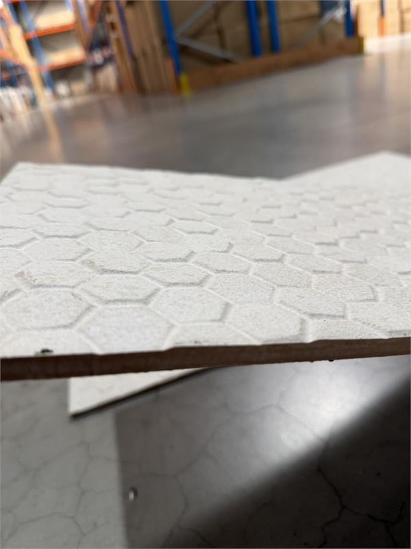 35,70 M² Keramische Binnen Tegels 8mm – foto 4 – kavel bij Hammertime, Wandpanelen En Tegels; Ophaling Lier