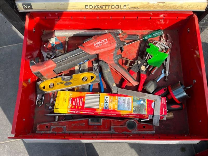 1 Gevulde Verrijdbare Werkkoffer – foto 4 – kavel bij Hammertime