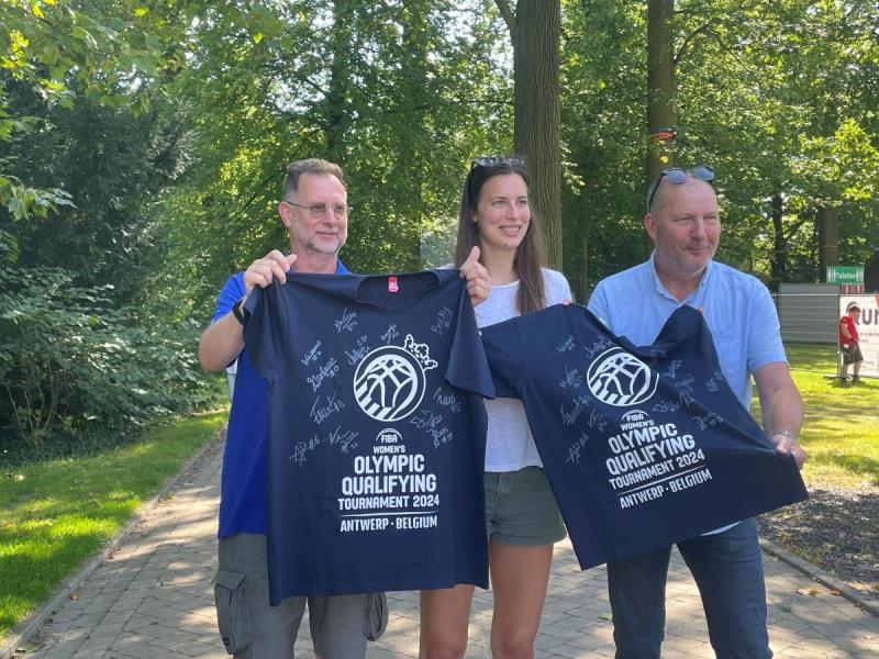 https://cdn.aeman.nl/AE_Hammertime/image/800/800/636e6f1e-cf81-4ea9-a6d5-8d615186856b/jpg