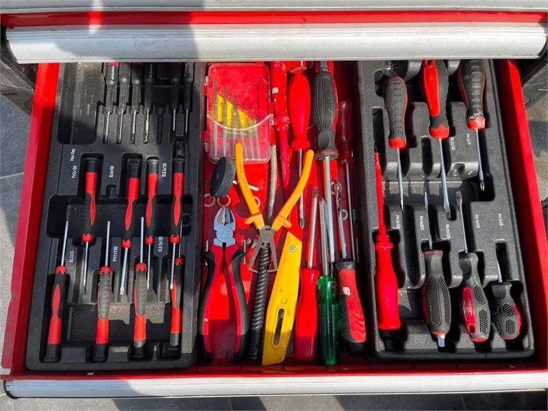 1 Gevulde Verrijdbare Werkkoffer – foto 5 – kavel bij Hammertime