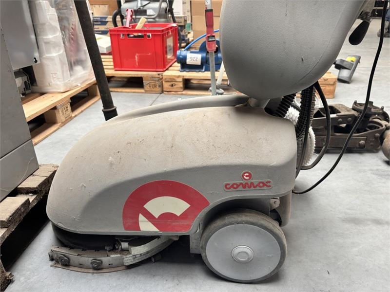 Schrobzuigmachine Comac – foto 4 – kavel bij Hammertime