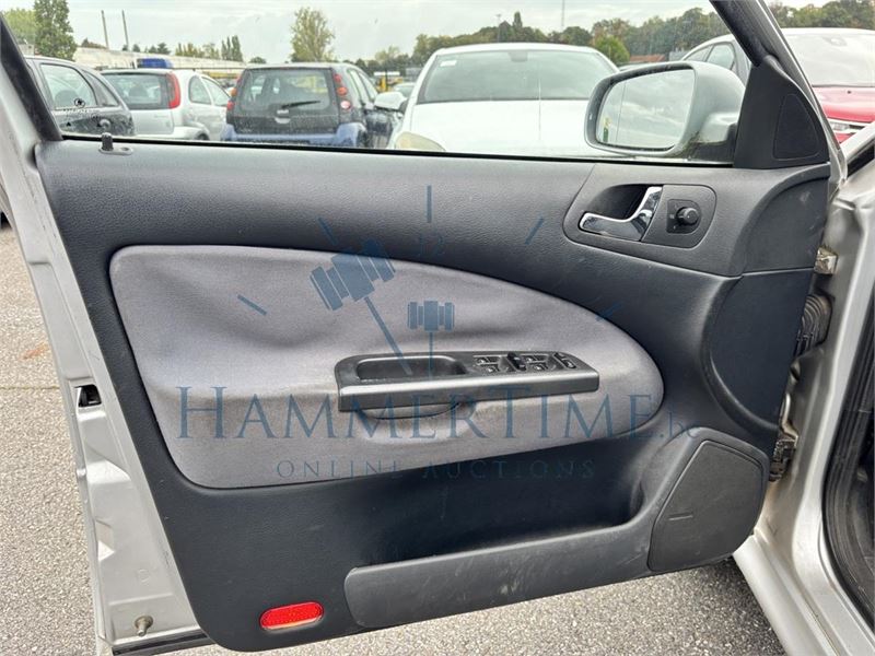 Skoda Octavia 1.4i 16v Tradition, 2004 – foto 10 – kavel bij Hammertime