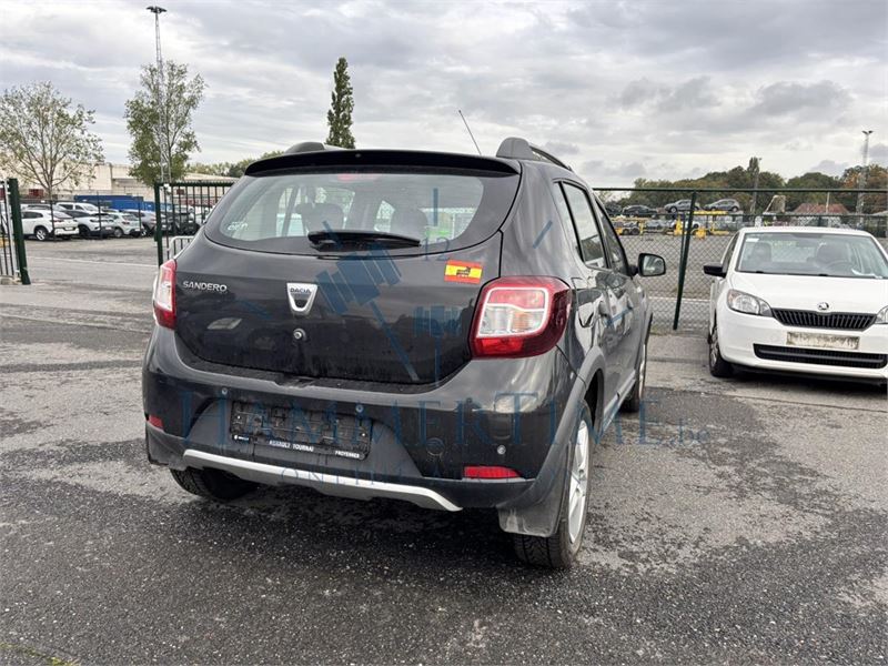 Dacia Sandero Stepway 0.9 Tce Stepway Plus, 2015 – foto 6 – kavel bij Hammertime