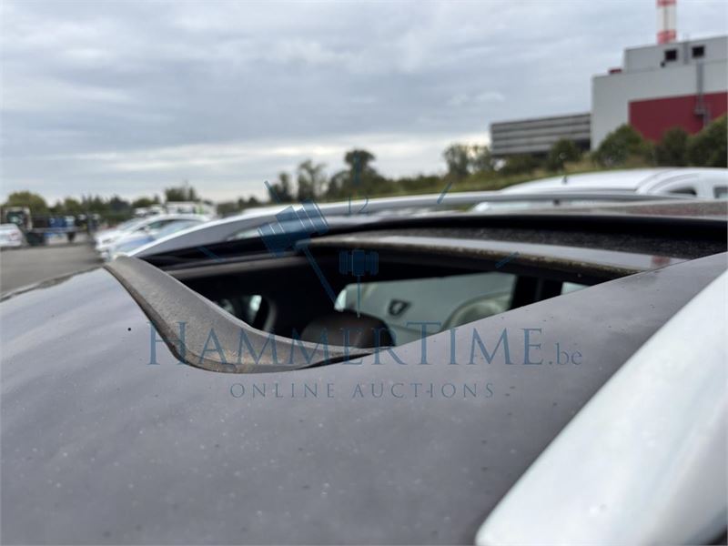 Volkswagen Passat Sw 2.0 Tdi Highline, 2006 – foto 10 – kavel bij Hammertime