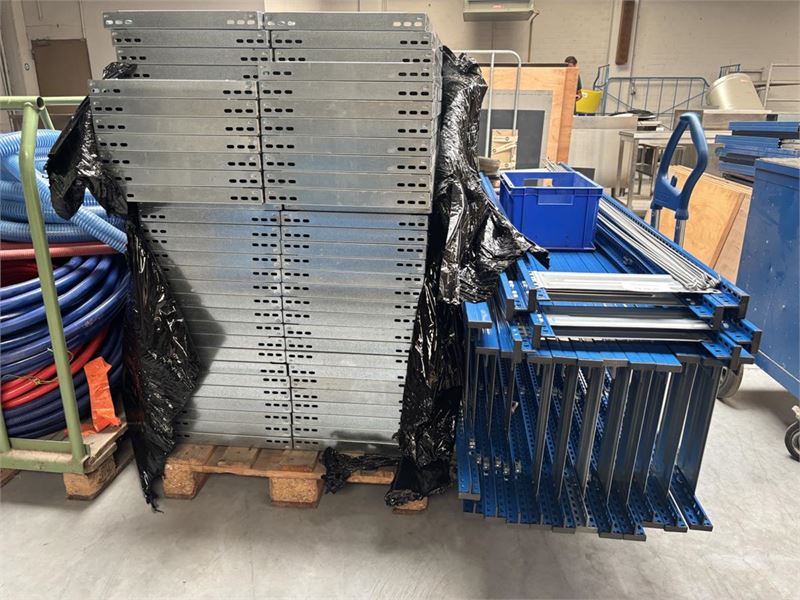 Lot Legbord-Stellingen – foto 2 – kavel bij Hammertime