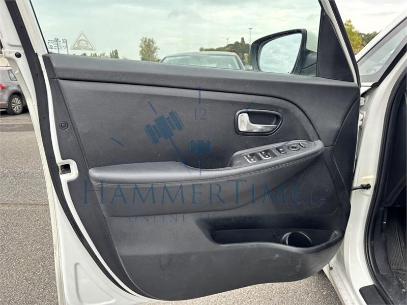 Kia Carens 1.6i Lx 5pl., 2013 – foto 10 – kavel bij Hammertime