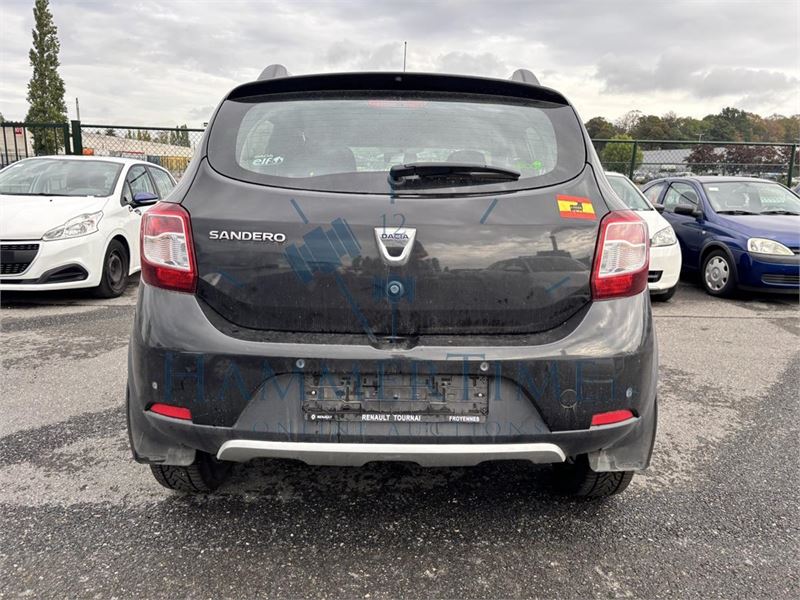 Dacia Sandero Stepway 0.9 Tce Stepway Plus, 2015 – foto 7 – kavel bij Hammertime