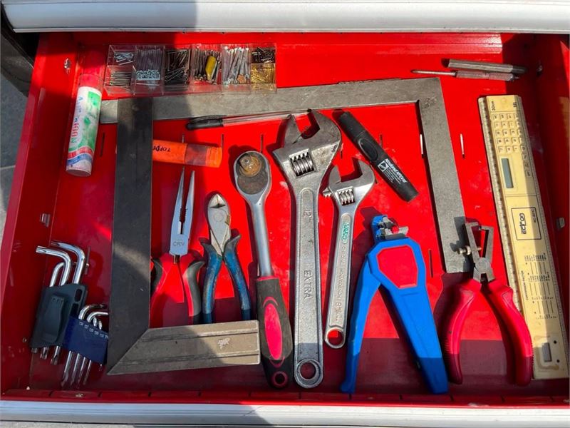 1 Gevulde Verrijdbare Werkkoffer – foto 8 – kavel bij Hammertime