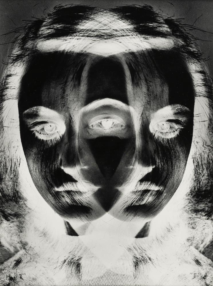 "Maske einer Tänzerin"