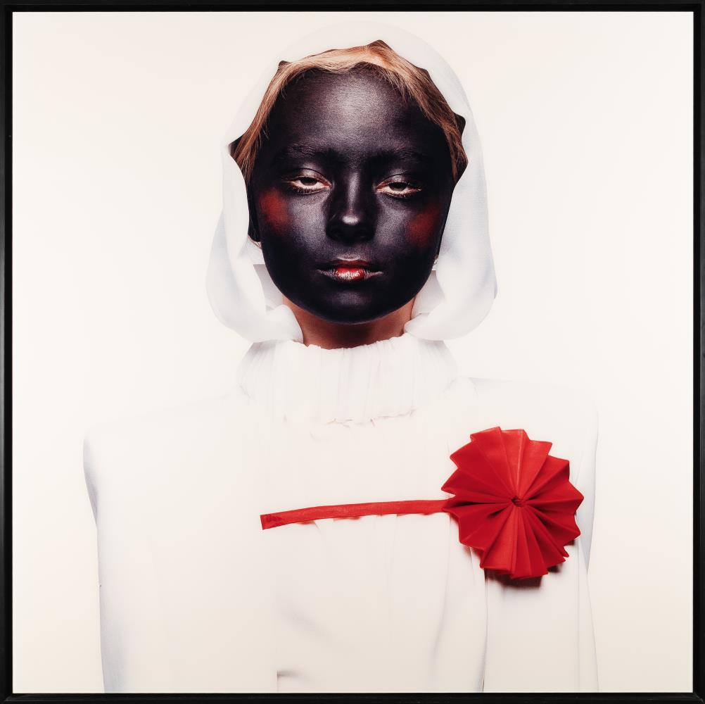 Triptychon: The Widow (Red), The Widow (Black), The Widow (White)