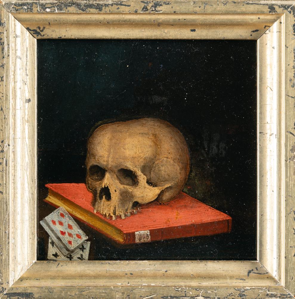 Vanitas-Stillleben mit Schädel, Buch und Spielkarten