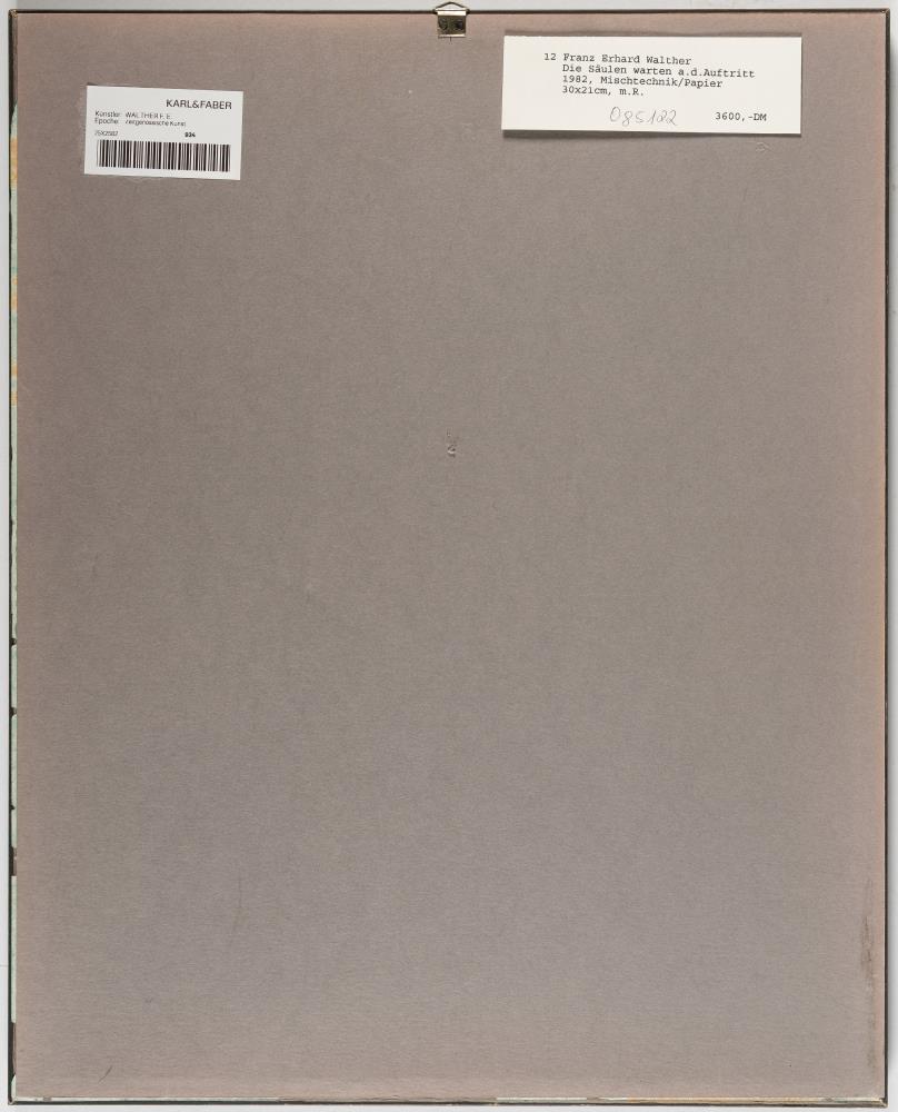 "die Säulen warten auf den Auftritt"