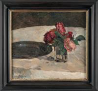 Stillleben mit Rosenstrauß und einem Zinnteller