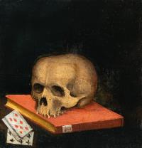 Vanitas-Stillleben mit Schädel, Buch und Spielkarten