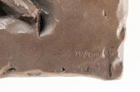 Relief Mann aus: Schmerztransformationen