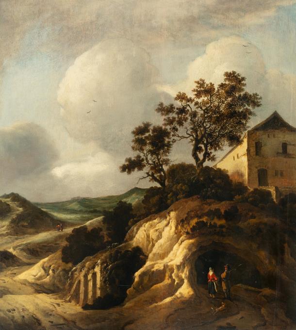 Dünenlandschaft mit Wanderern unterhalb eines Gehöfts