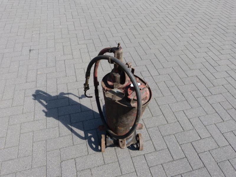 Oil pump