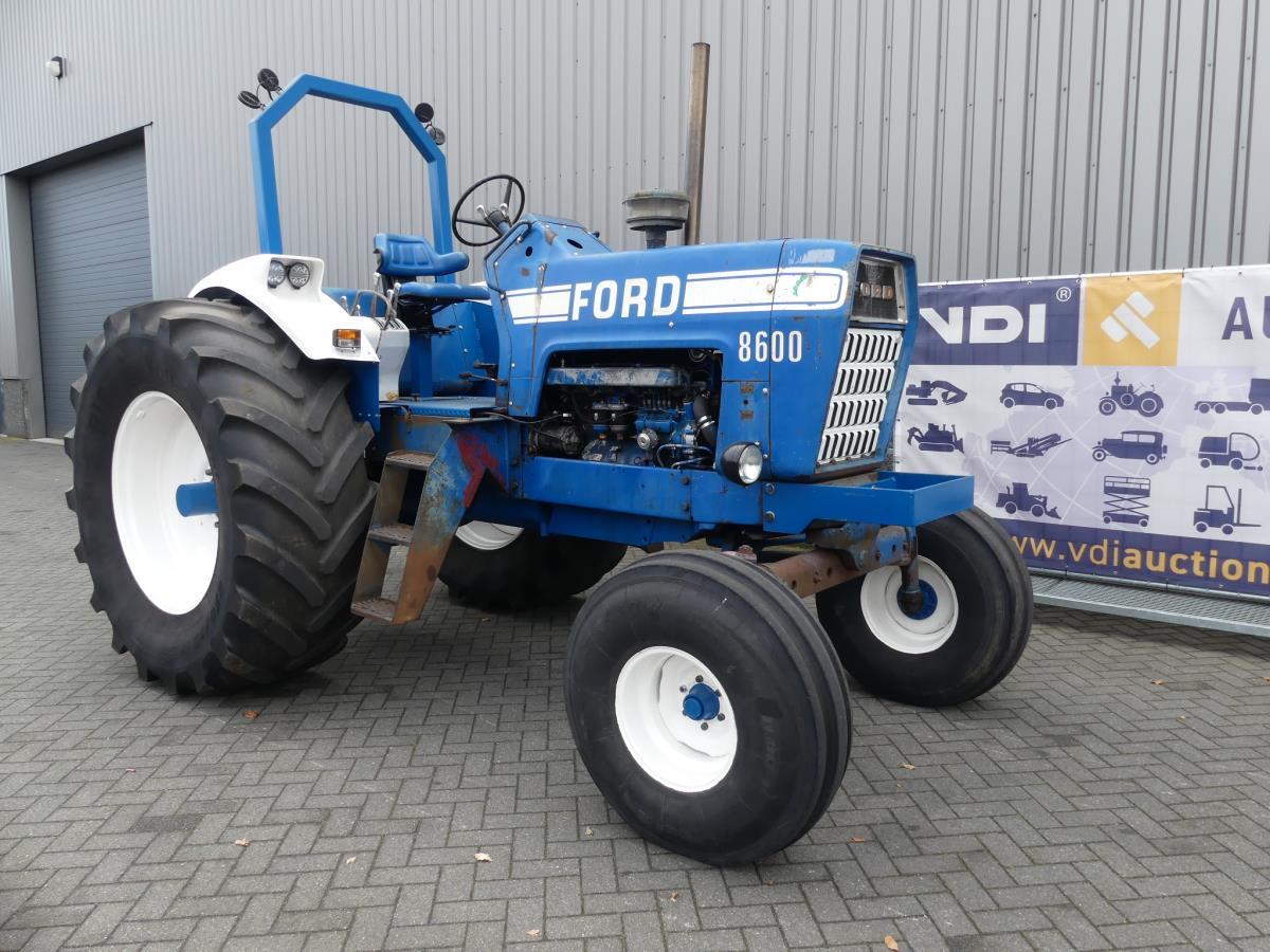 Ford 8600