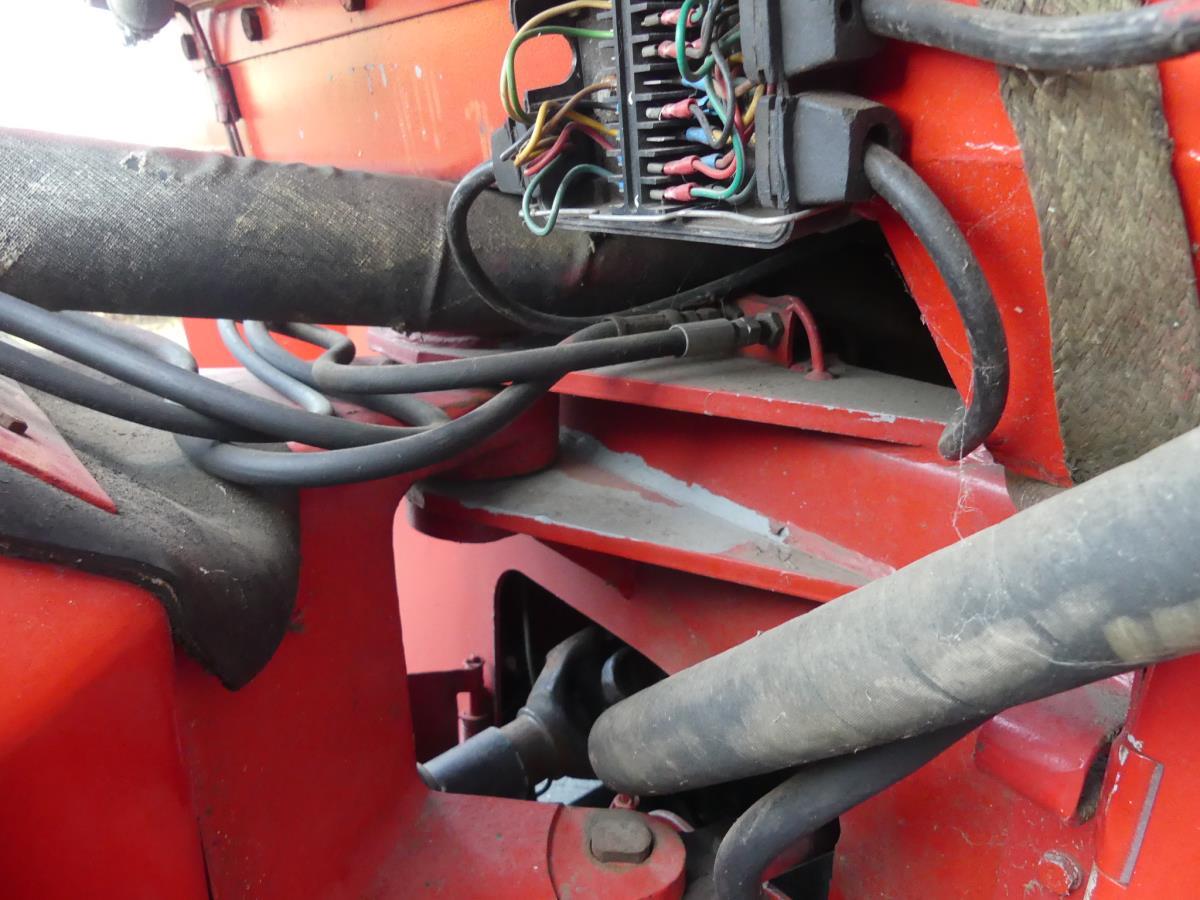 Massey-Ferguson 1200