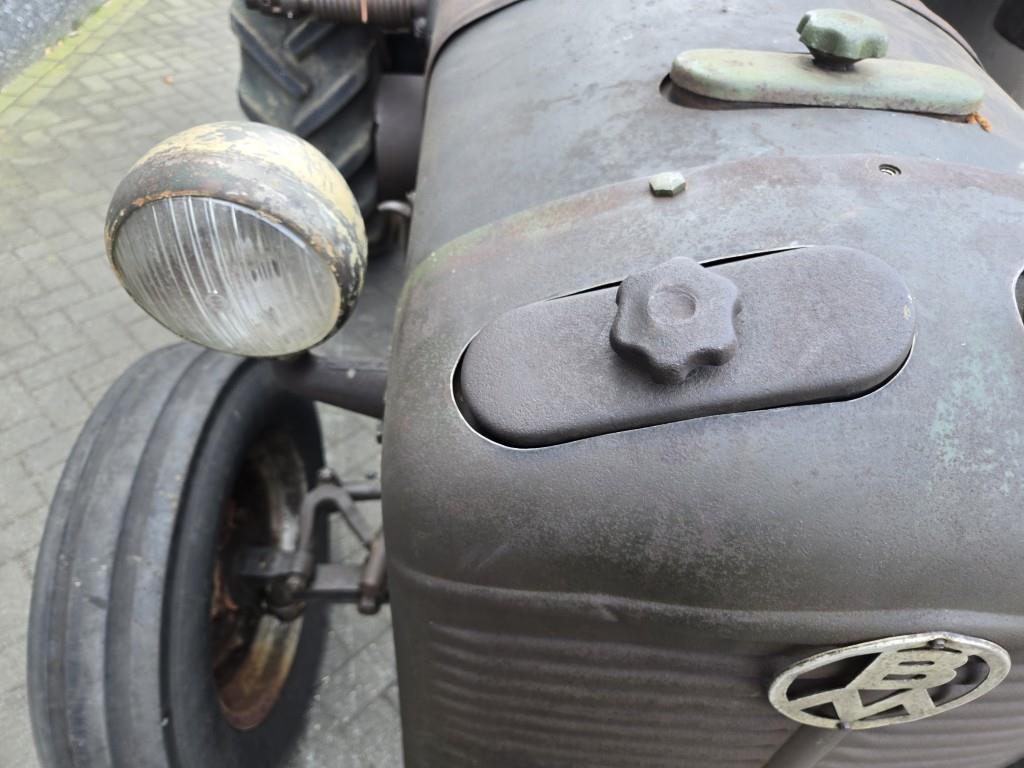 Munktells GBMV-1 Woodgas tractor running on woodgas