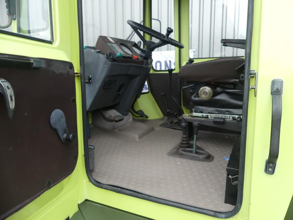 Mercedes Benz Trac 700