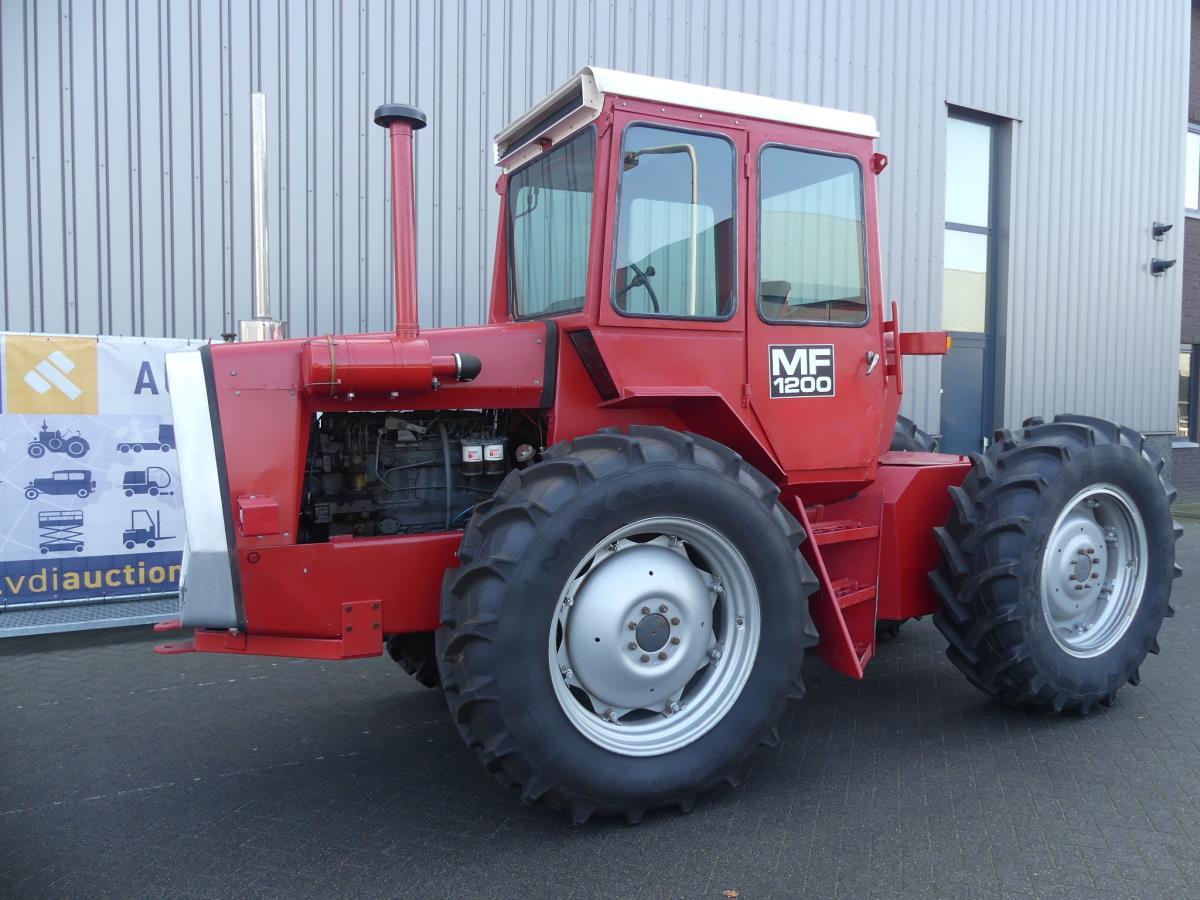Massey-Ferguson 1200