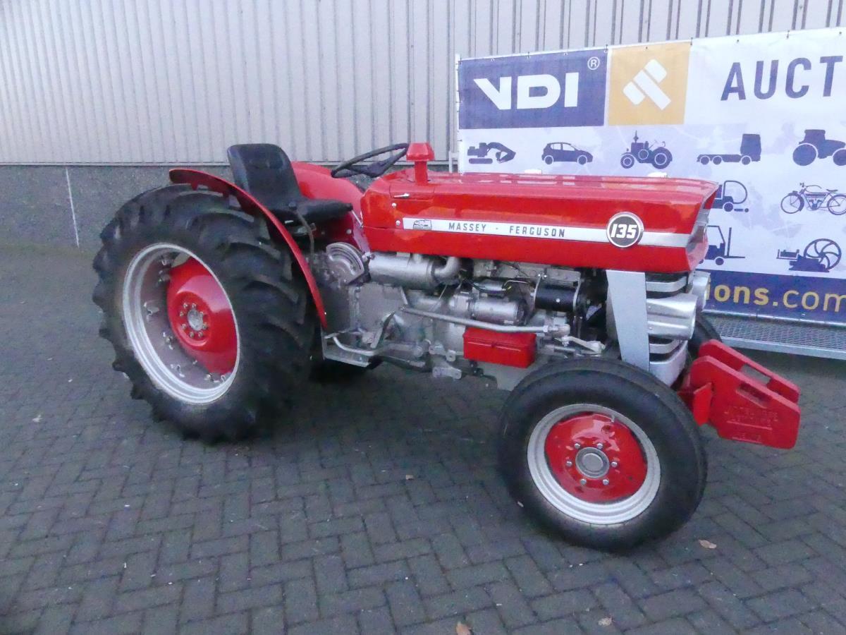 Massey-Ferguson 135