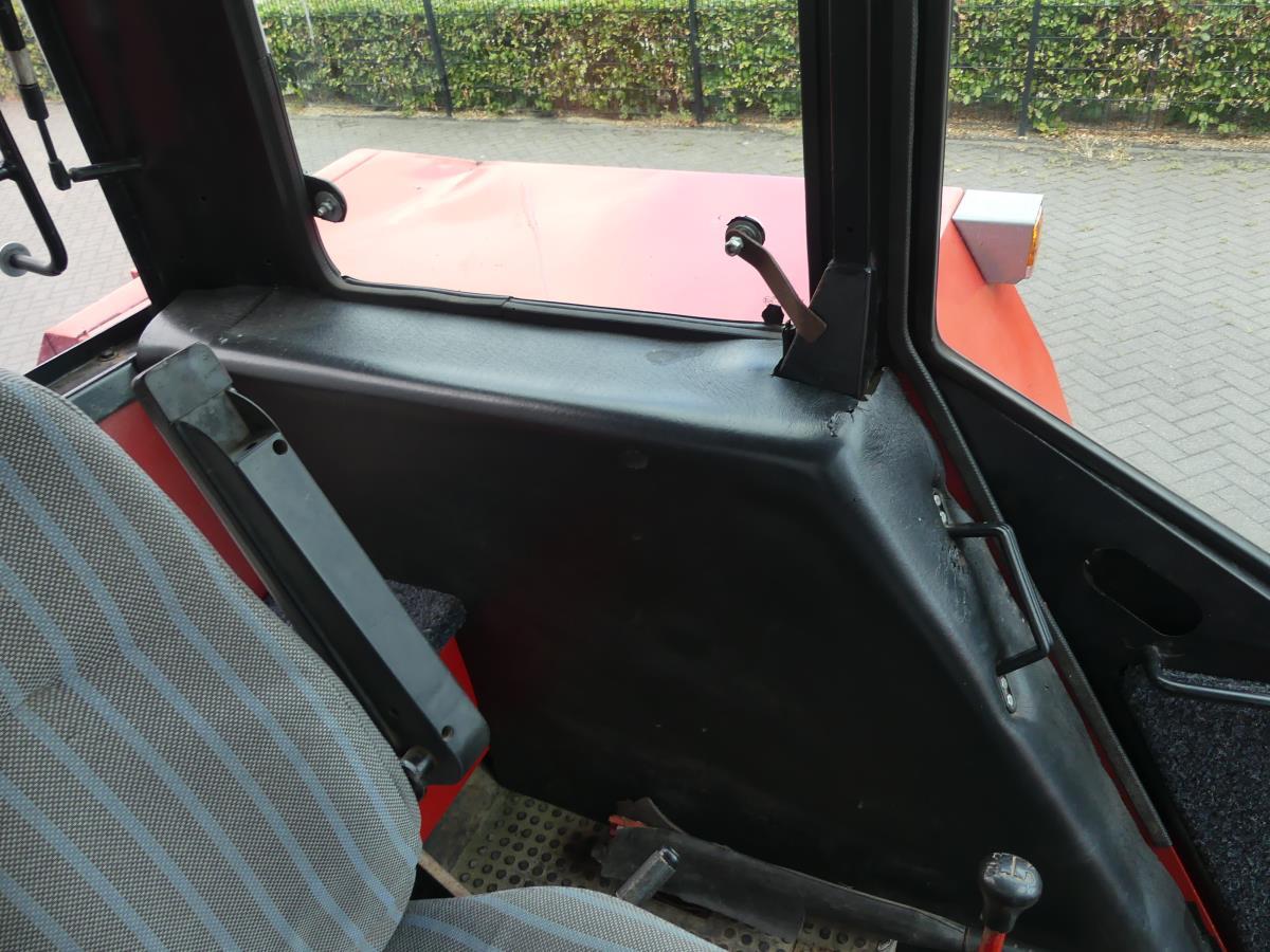 International 1055 4WD