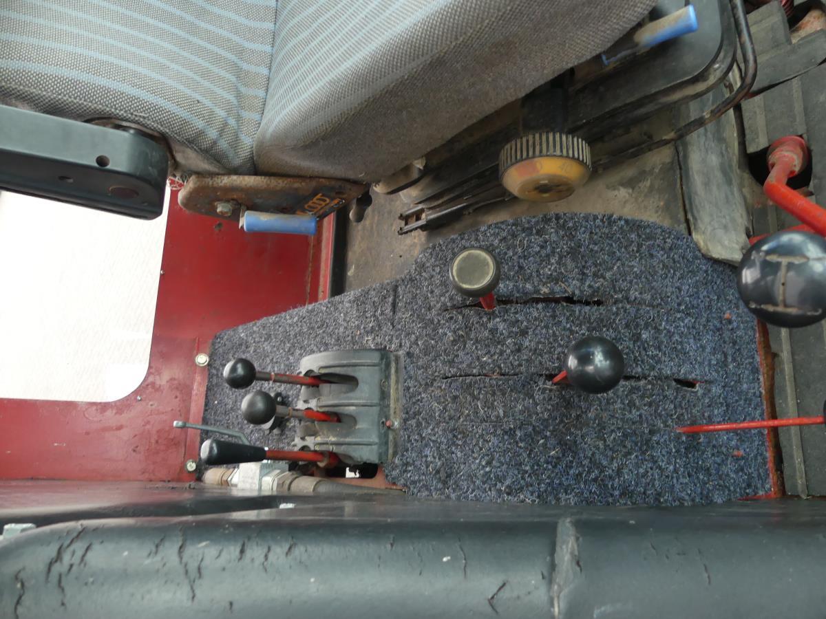 International 1055 4WD