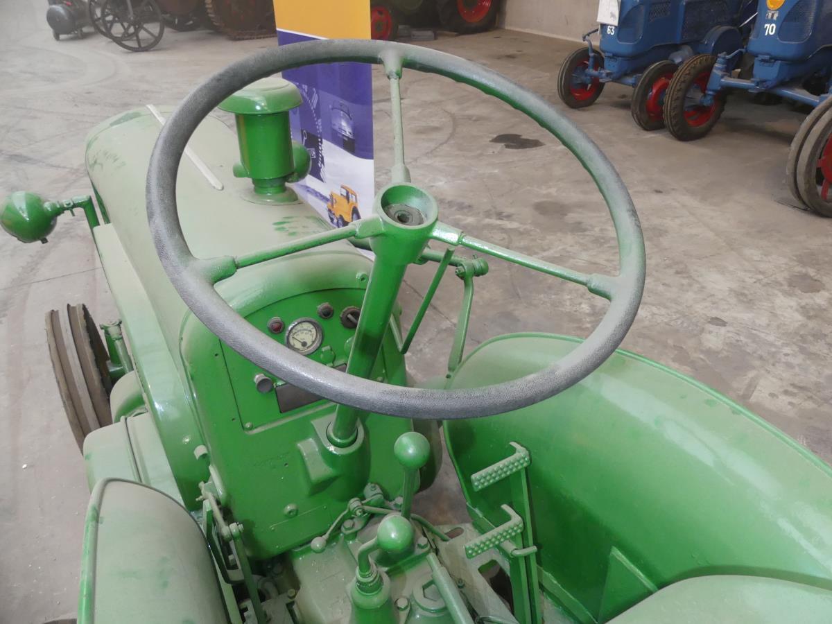 John Deere-Lanz D2812